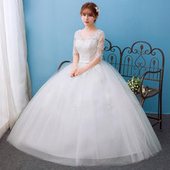 Lace Embroidery Half Sleeve V Neck Elegant Wedding Gown